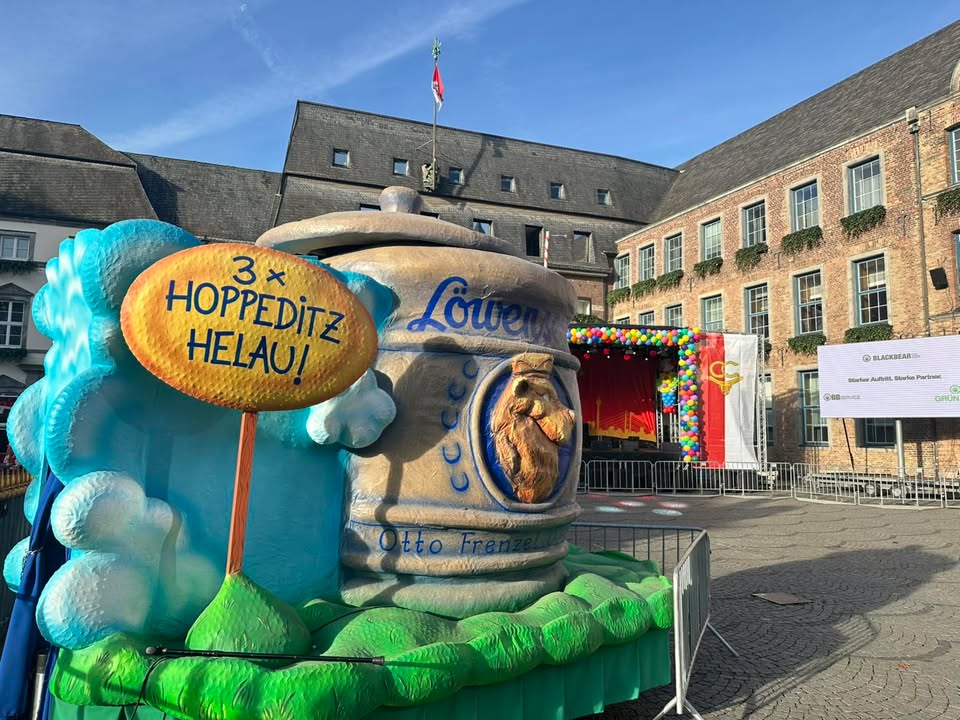 …heute, um 11:11 Uhr startet die neue Karnevalssaison mit dem Motto „MER…