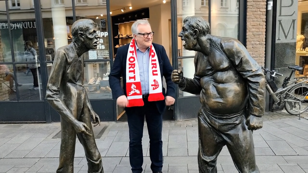 Die ganze Stadt Diskutiert....