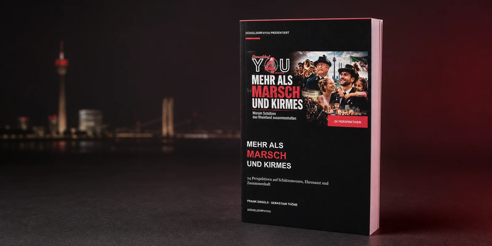 Mehr als Marsch und Kirmes vor der Düsseldorfer Stadtsilhouette